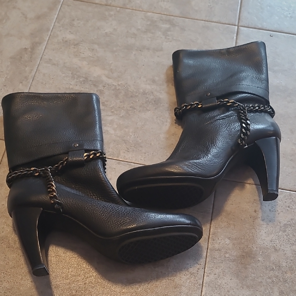 AEROSOLES Black Heeled Boots with Chain Detail